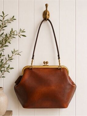 COACH Kisslock 27 in loved leather - NWT